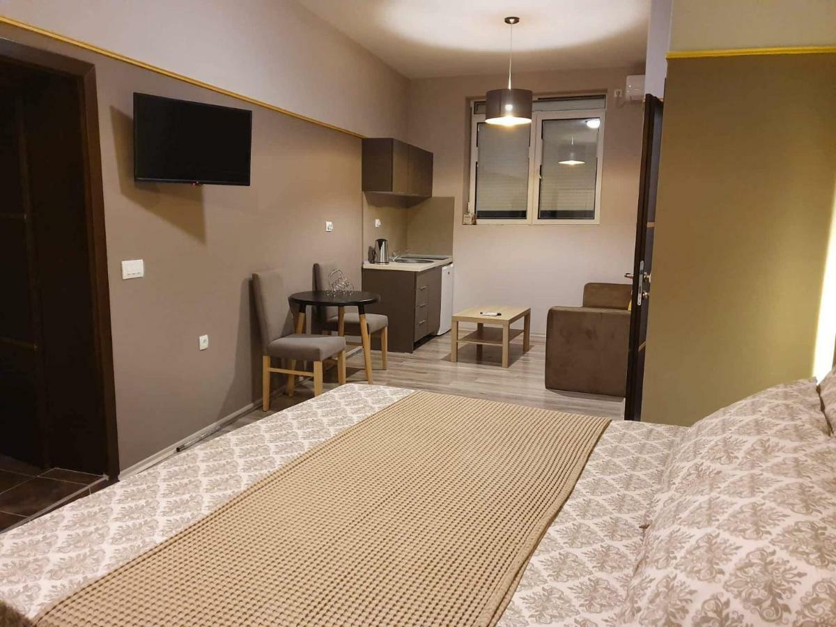 אוהריד Apartments Tanes מראה חיצוני תמונה